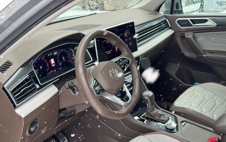 Volkswagen Tiguan II, 2021 год, 4 800 000 рублей, 11 фотография