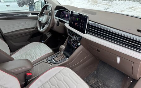 Volkswagen Tiguan II, 2021 год, 4 800 000 рублей, 12 фотография