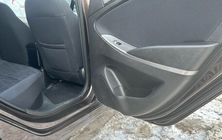 Hyundai Solaris II рестайлинг, 2015 год, 1 100 000 рублей, 13 фотография