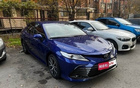 Toyota Camry, 2021 год, 2 450 000 рублей, 2 фотография