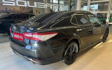 Toyota Camry, 2019 год, 3 100 000 рублей, 4 фотография
