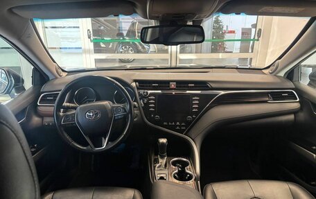 Toyota Camry, 2019 год, 3 100 000 рублей, 12 фотография