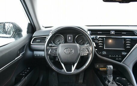 Toyota Camry, 2020 год, 3 165 000 рублей, 8 фотография