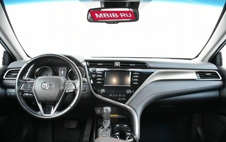 Toyota Camry, 2020 год, 3 165 000 рублей, 9 фотография