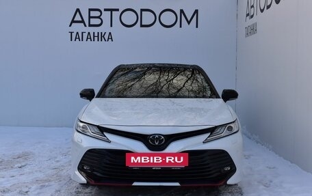 Toyota Camry, 2020 год, 3 165 000 рублей, 2 фотография