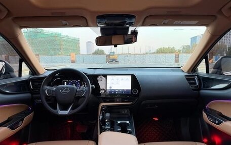 Lexus NX, 2021 год, 3 610 000 рублей, 8 фотография