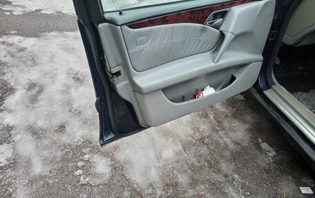 Mercedes-Benz E-Класс, 1997 год, 399 999 рублей, 9 фотография