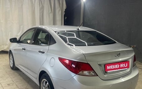 Hyundai Solaris II рестайлинг, 2012 год, 590 000 рублей, 5 фотография