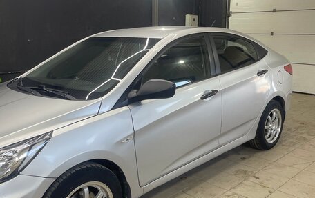 Hyundai Solaris II рестайлинг, 2012 год, 590 000 рублей, 6 фотография