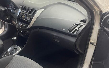 Hyundai Solaris II рестайлинг, 2012 год, 590 000 рублей, 11 фотография