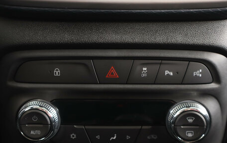 Chevrolet Tracker, 2023 год, 2 399 000 рублей, 22 фотография