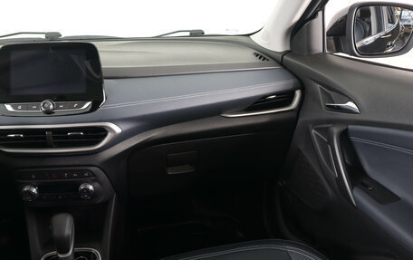 Chevrolet Tracker, 2023 год, 2 399 000 рублей, 17 фотография