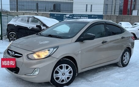 Hyundai Solaris II рестайлинг, 2012 год, 615 000 рублей, 3 фотография