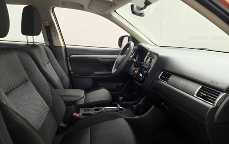 Mitsubishi Outlander III рестайлинг 3, 2012 год, 1 100 000 рублей, 9 фотография