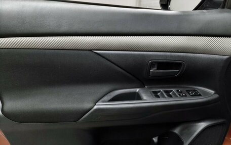 Mitsubishi Outlander III рестайлинг 3, 2012 год, 1 100 000 рублей, 14 фотография