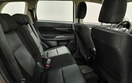 Mitsubishi Outlander III рестайлинг 3, 2012 год, 1 100 000 рублей, 12 фотография