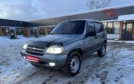 Chevrolet Niva I рестайлинг, 2004 год, 310 000 рублей, 1 фотография