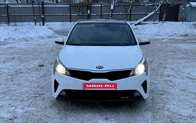 KIA Rio IV, 2020 год, 900 000 рублей, 1 фотография