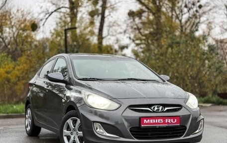 Hyundai Solaris II рестайлинг, 2012 год, 700 000 рублей, 1 фотография