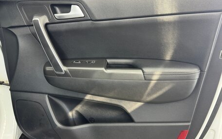 KIA Sportage IV рестайлинг, 2018 год, 2 299 000 рублей, 4 фотография