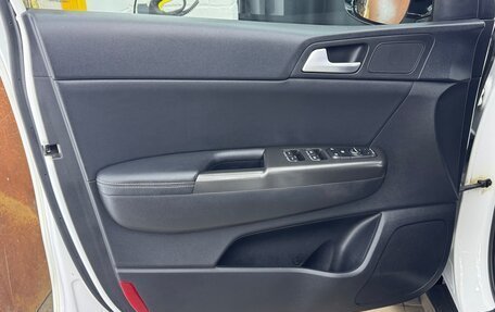 KIA Sportage IV рестайлинг, 2018 год, 2 299 000 рублей, 9 фотография