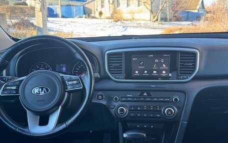 KIA Sportage IV рестайлинг, 2018 год, 2 299 000 рублей, 20 фотография