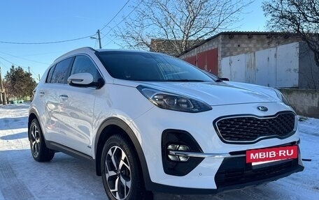 KIA Sportage IV рестайлинг, 2018 год, 2 299 000 рублей, 31 фотография