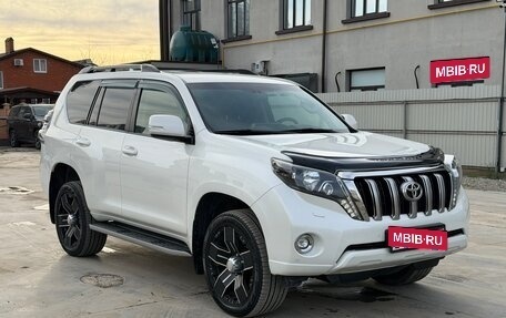 Toyota Land Cruiser Prado 150 рестайлинг 2, 2017 год, 3 950 000 рублей, 2 фотография