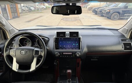 Toyota Land Cruiser Prado 150 рестайлинг 2, 2017 год, 3 950 000 рублей, 10 фотография