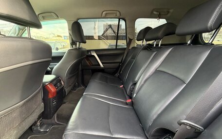 Toyota Land Cruiser Prado 150 рестайлинг 2, 2017 год, 3 950 000 рублей, 32 фотография