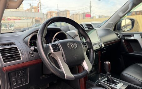 Toyota Land Cruiser Prado 150 рестайлинг 2, 2017 год, 3 950 000 рублей, 27 фотография