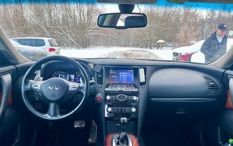 Infiniti QX70, 2014 год, 2 800 000 рублей, 9 фотография