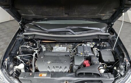 Mitsubishi Outlander III рестайлинг 3, 2013 год, 1 525 000 рублей, 11 фотография