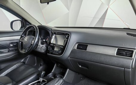 Mitsubishi Outlander III рестайлинг 3, 2013 год, 1 525 000 рублей, 12 фотография