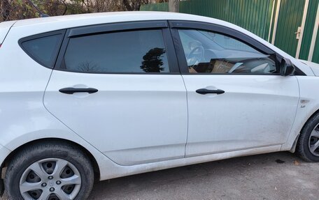 Hyundai Solaris II рестайлинг, 2013 год, 730 000 рублей, 5 фотография