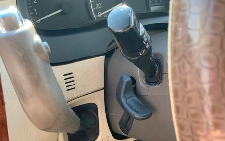 Toyota Ipsum II, 2004 год, 980 000 рублей, 15 фотография