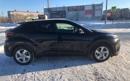 Toyota C-HR I рестайлинг, 2018 год, 1 795 000 рублей, 4 фотография