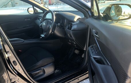 Toyota C-HR I рестайлинг, 2018 год, 1 795 000 рублей, 11 фотография