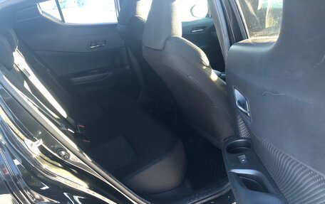 Toyota C-HR I рестайлинг, 2018 год, 1 795 000 рублей, 13 фотография