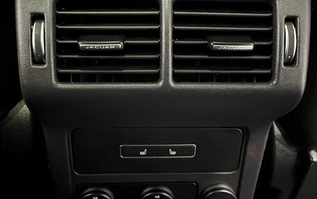 Jaguar F-Pace, 2016 год, 2 350 000 рублей, 18 фотография