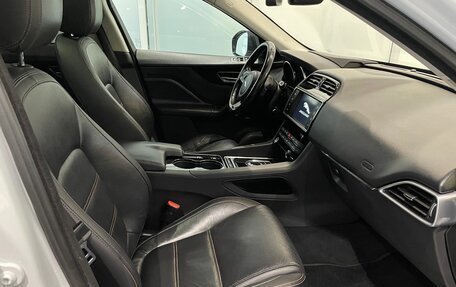 Jaguar F-Pace, 2016 год, 2 350 000 рублей, 19 фотография