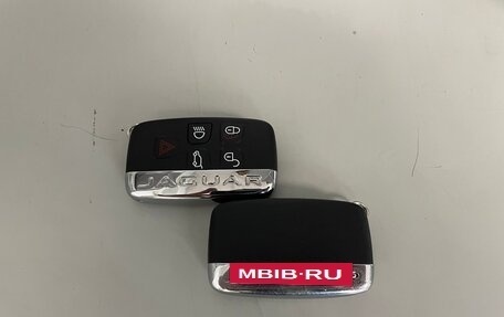 Jaguar F-Pace, 2016 год, 2 350 000 рублей, 24 фотография