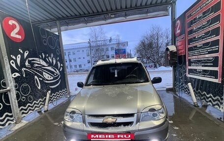 Chevrolet Niva I рестайлинг, 2010 год, 450 000 рублей, 5 фотография