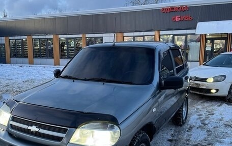 Chevrolet Niva I рестайлинг, 2004 год, 310 000 рублей, 3 фотография
