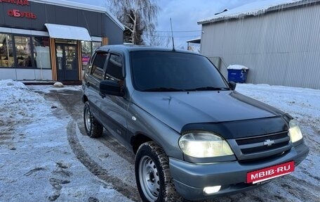 Chevrolet Niva I рестайлинг, 2004 год, 310 000 рублей, 2 фотография
