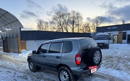 Chevrolet Niva I рестайлинг, 2004 год, 310 000 рублей, 7 фотография