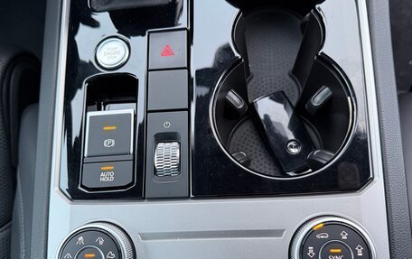 Volkswagen Touareg III, 2020 год, 6 250 000 рублей, 24 фотография