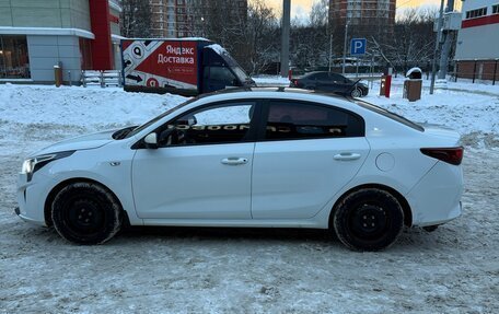 KIA Rio IV, 2020 год, 900 000 рублей, 4 фотография