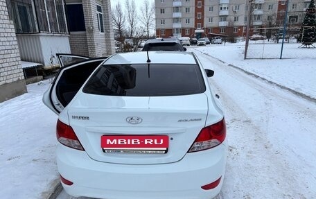 Hyundai Solaris II рестайлинг, 2013 год, 975 000 рублей, 2 фотография