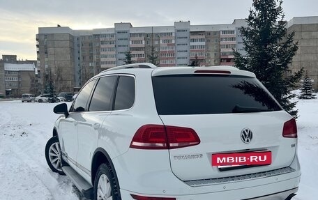 Volkswagen Touareg III, 2014 год, 2 850 000 рублей, 2 фотография